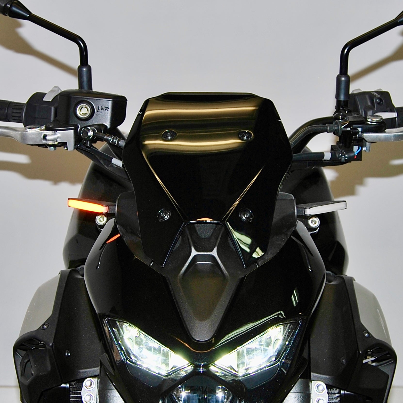 Kawasaki Z900 Front Turn Signals (2024-Present)