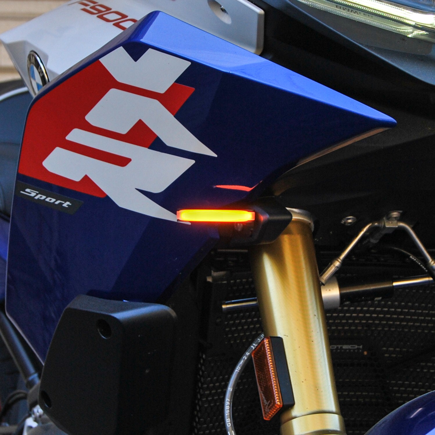 BMW F900XR Front Turn Signals (2025-Present)