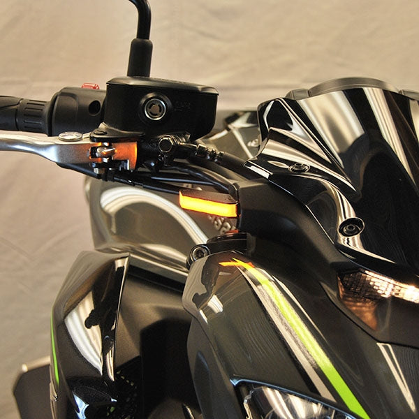 Kawasaki Z900 Front Turn Signals