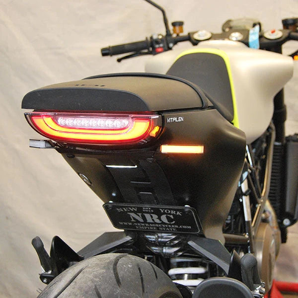 Support De Clignotant Arrière Pour Husqvarna 401/701 Svartpilen Et Vitpilen – Noir, LED, Montage Arrière Droit