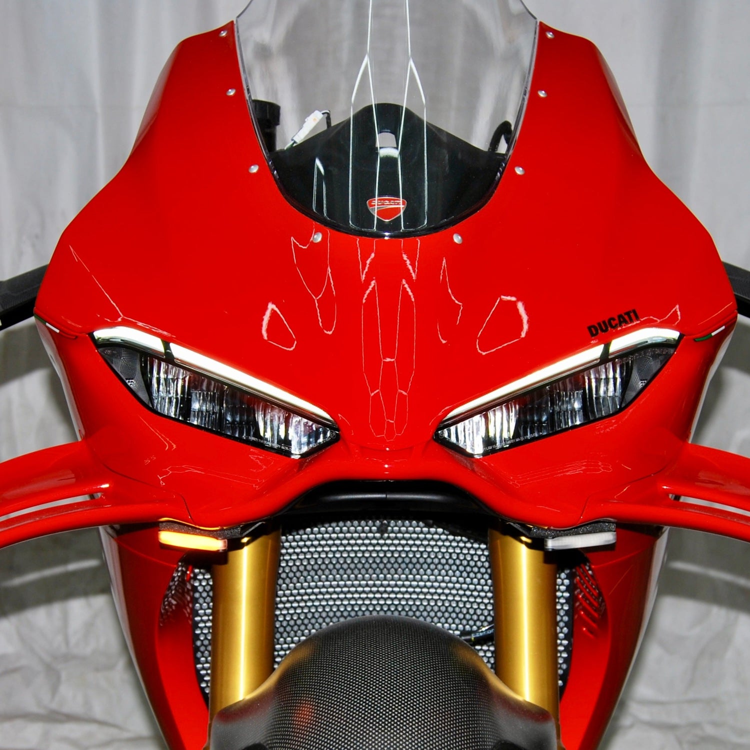 Ducati V4 Panigale Front Turn Signals (2025-Present) Instructions