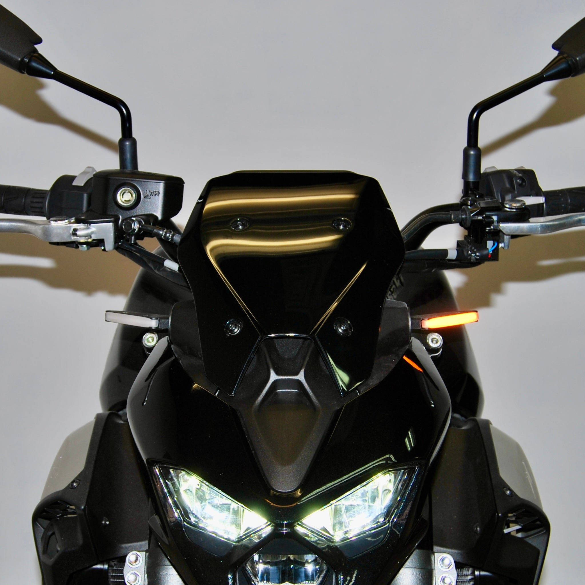 Kawasaki Z900 Front Turn Signals (2024-Present)