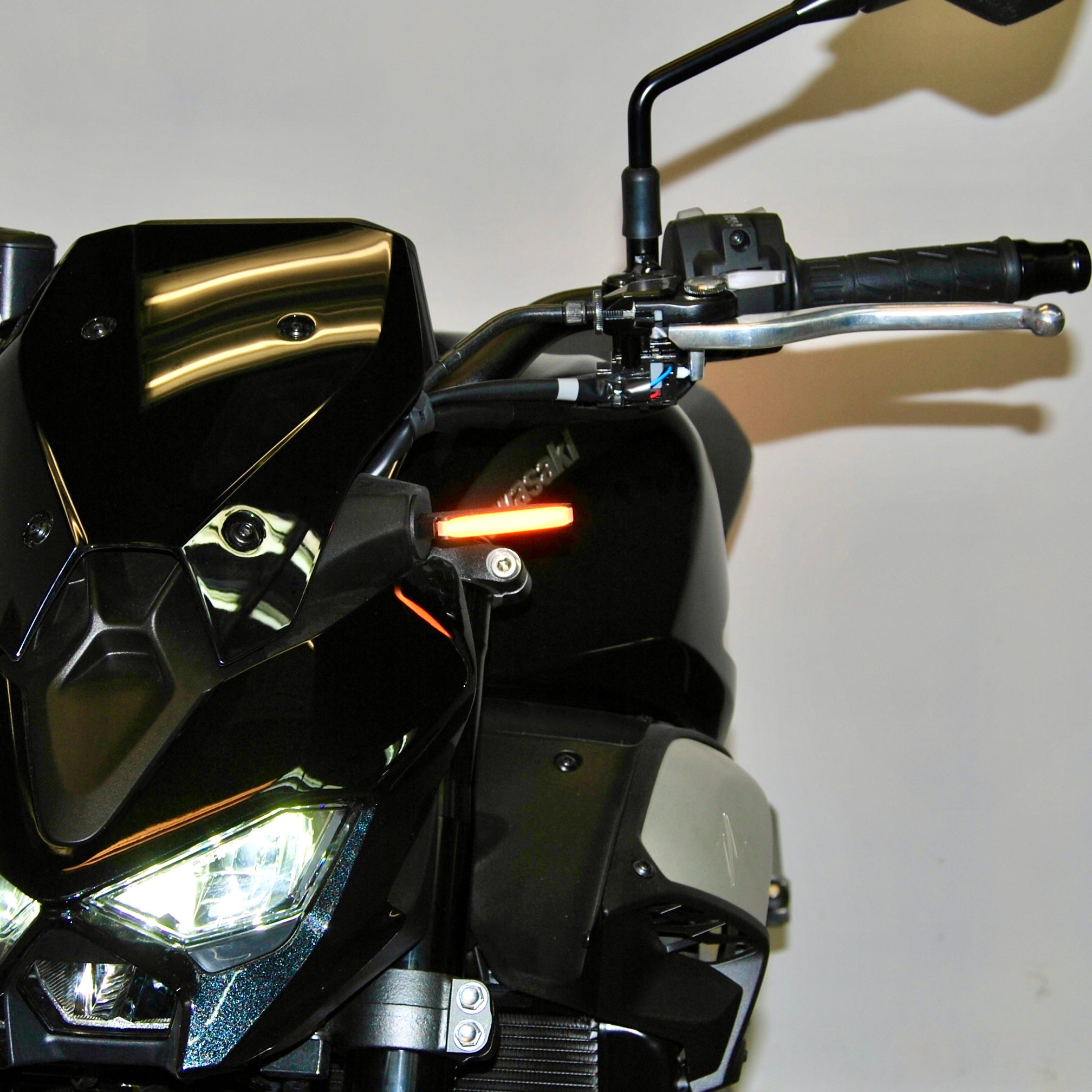 Kawasaki Z900 Front Turn Signals (2024-Present)