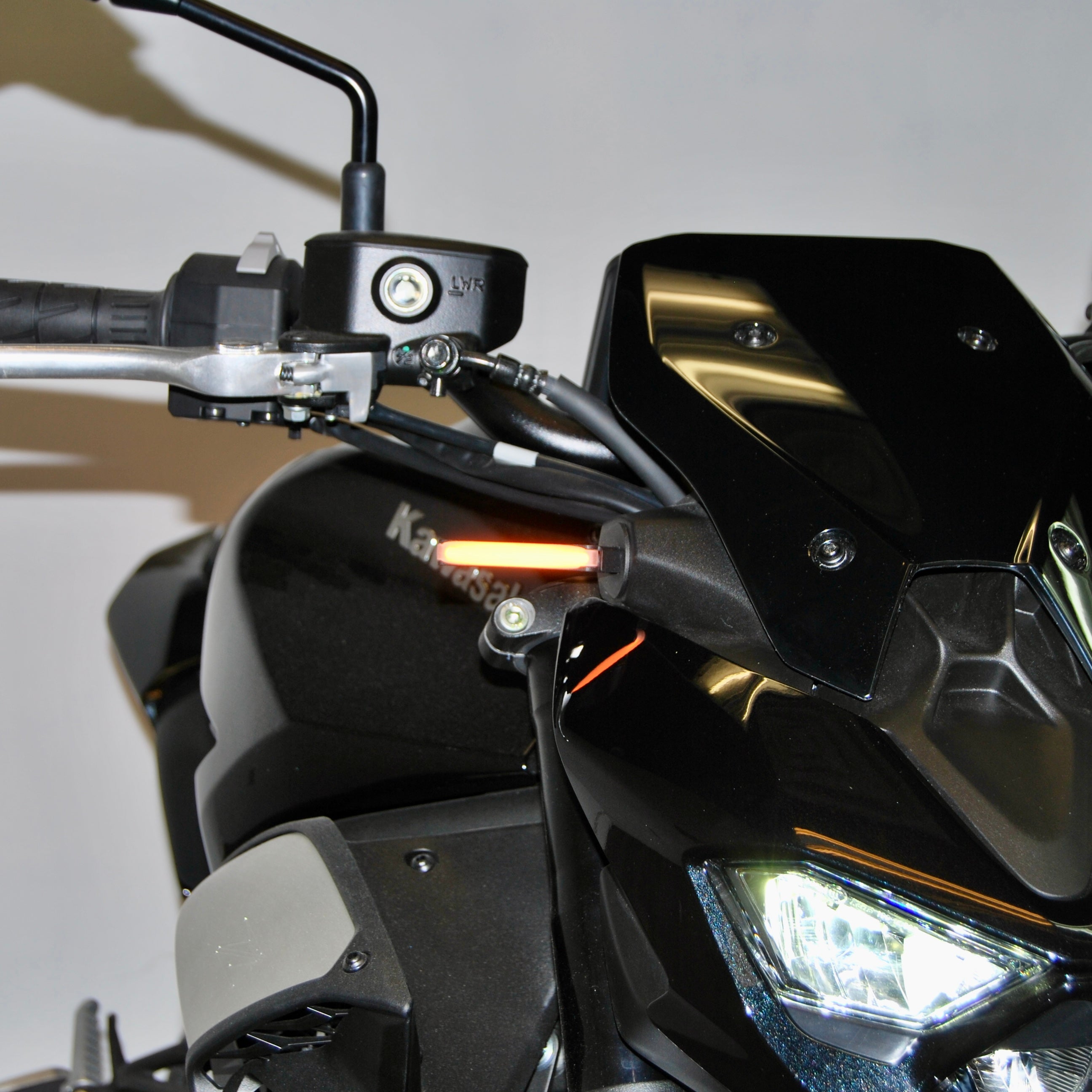 Kawasaki Z900 Front Turn Signals (2024-Present)